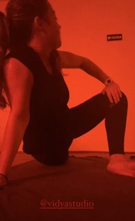 Júlia Gomes feet photo thumbnail