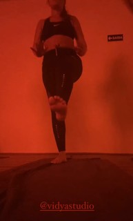 Júlia Gomes feet photo thumbnail