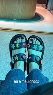 Júlia Gomes feet photo thumbnail