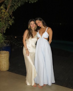 Júlia Gomes feet photo thumbnail