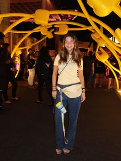 Júlia Gomes feet photo thumbnail