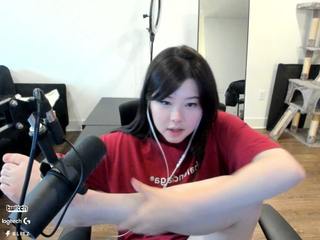 Júlia Nakamura feet photo 16