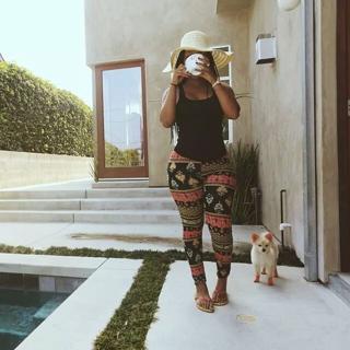 K. Michelle feet photo thumbnail