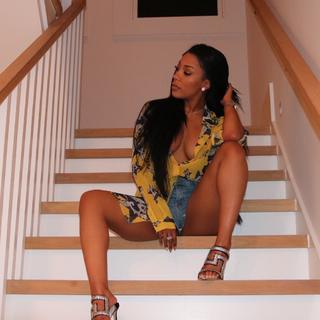 K. Michelle feet photo thumbnail