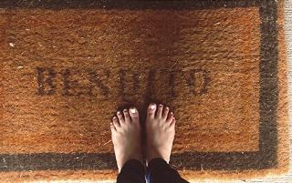 Kacey Musgraves feet photo thumbnail