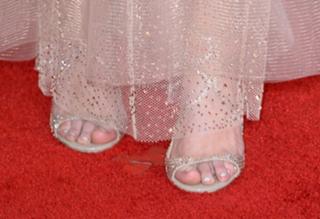 Kacey Musgraves feet photo thumbnail