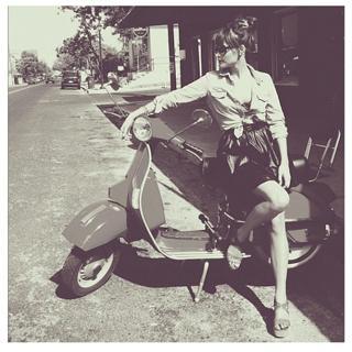 Kacey Musgraves feet photo thumbnail