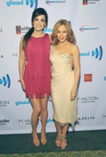 Kacey Musgraves feet photo thumbnail