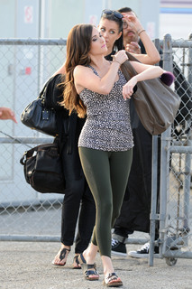 Kacey Musgraves feet photo thumbnail