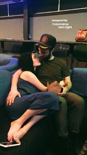 Kacey Musgraves feet photo thumbnail