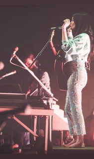 Kacey Musgraves feet photo thumbnail