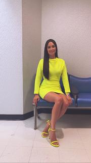 Kacey Musgraves feet photo thumbnail