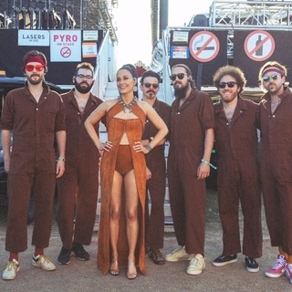 Kacey Musgraves feet photo thumbnail