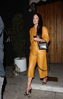 Kacey Musgraves feet photo thumbnail