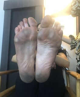 Kacey Musgraves feet photo thumbnail