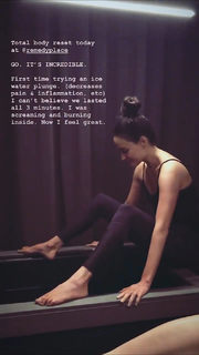Kacey Musgraves feet photo thumbnail