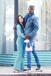 Kacey Musgraves feet photo thumbnail