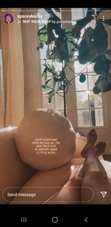 Kacey Musgraves feet photo thumbnail