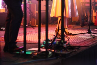 Kacey Musgraves feet photo thumbnail