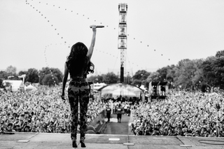 Kacey Musgraves feet photo thumbnail