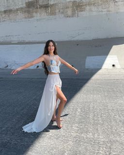 Kacey Musgraves feet photo thumbnail