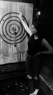 Kacey Musgraves feet photo thumbnail