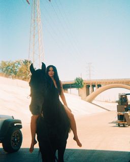 Kacey Musgraves feet photo thumbnail
