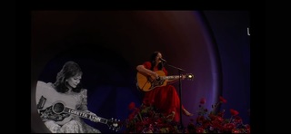 Kacey Musgraves feet photo thumbnail