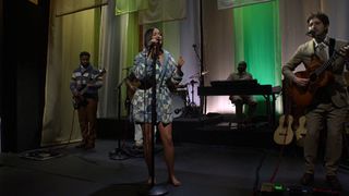 Kacey Musgraves feet photo thumbnail