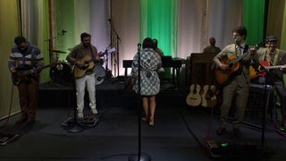 Kacey Musgraves feet photo thumbnail