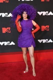 Kacey Musgraves feet photo thumbnail