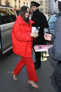 Kacey Musgraves feet photo thumbnail