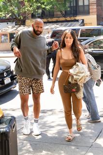 Kacey Musgraves feet photo thumbnail