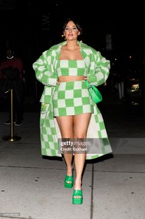 Kacey Musgraves feet photo thumbnail