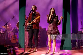 Kacey Musgraves feet photo thumbnail