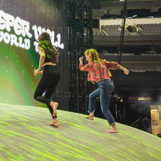 Kacey Musgraves feet photo thumbnail