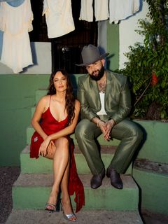 Kacey Musgraves feet photo thumbnail