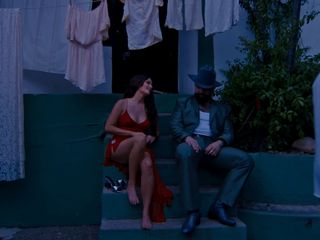 Kacey Musgraves feet photo thumbnail