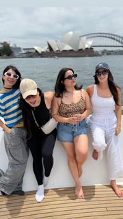 Kacey Musgraves feet photo thumbnail