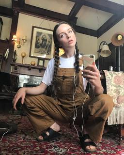 Kacey Rohl feet photo 5
