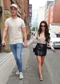 Kady McDermott feet photo thumbnail