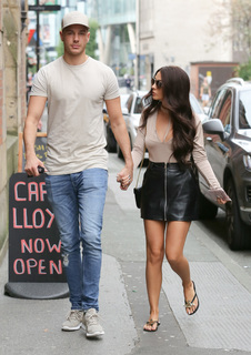 Kady McDermott feet photo thumbnail