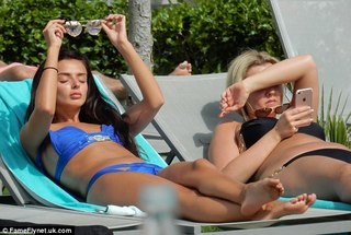 Kady McDermott feet photo thumbnail