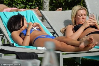 Kady McDermott feet photo thumbnail