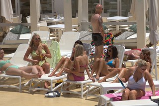 Kady McDermott feet photo thumbnail