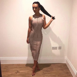 Kady McDermott feet photo thumbnail