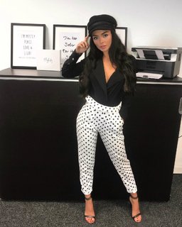 Kady McDermott feet photo thumbnail