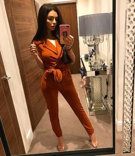 Kady McDermott feet photo thumbnail