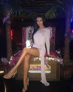 Kady McDermott feet photo thumbnail