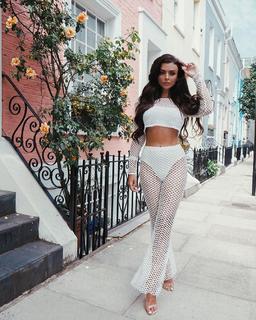 Kady McDermott feet photo thumbnail